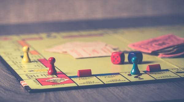 Règles de vos jeux préférés : amusez-vous sans confusion !